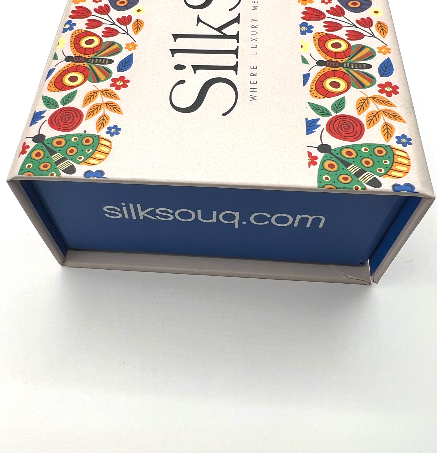 It's Important to Be Happy: Discover Happiness and Beauty with Silk Pillowcases