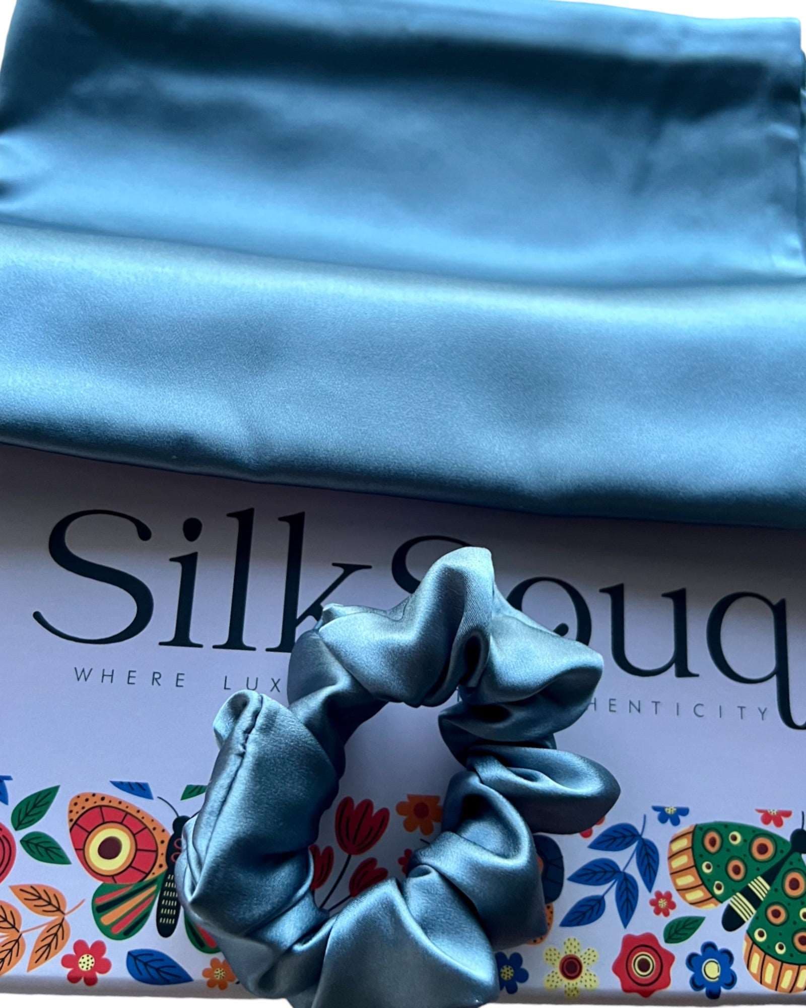 Set of 100% Mulberry Silk EyeMask  +  Hair Scrunchie (3.5 CM) +  Pillowcase (19 Momme) - Gray Blue
